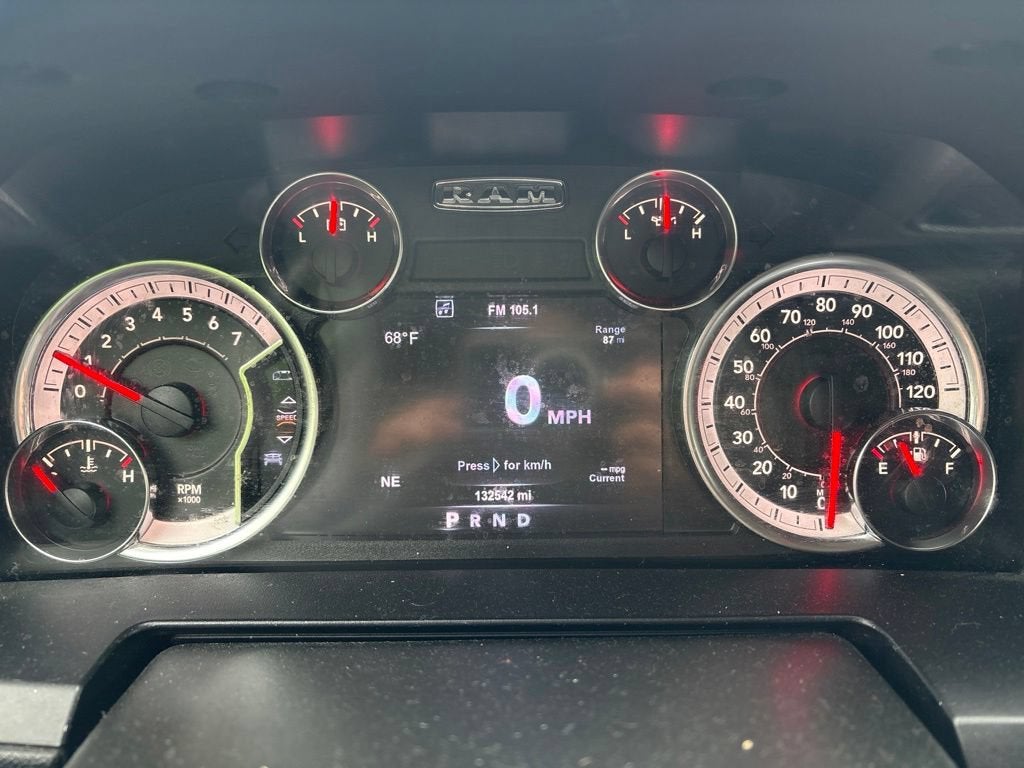 2017 RAM 1500 Laramie Crew Cab 4x4 5'7" Box