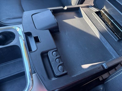2017 RAM 1500 Laramie Crew Cab 4x4 5'7" Box