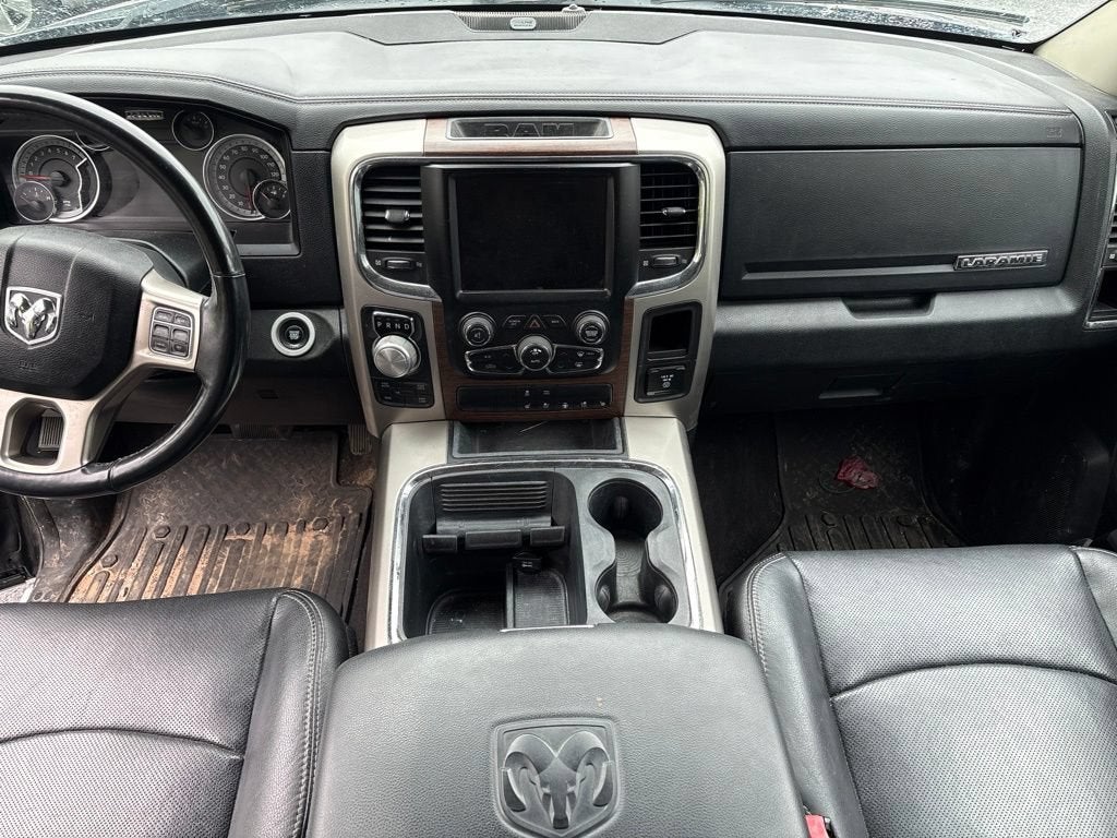 2017 RAM 1500 Laramie Crew Cab 4x4 5'7" Box