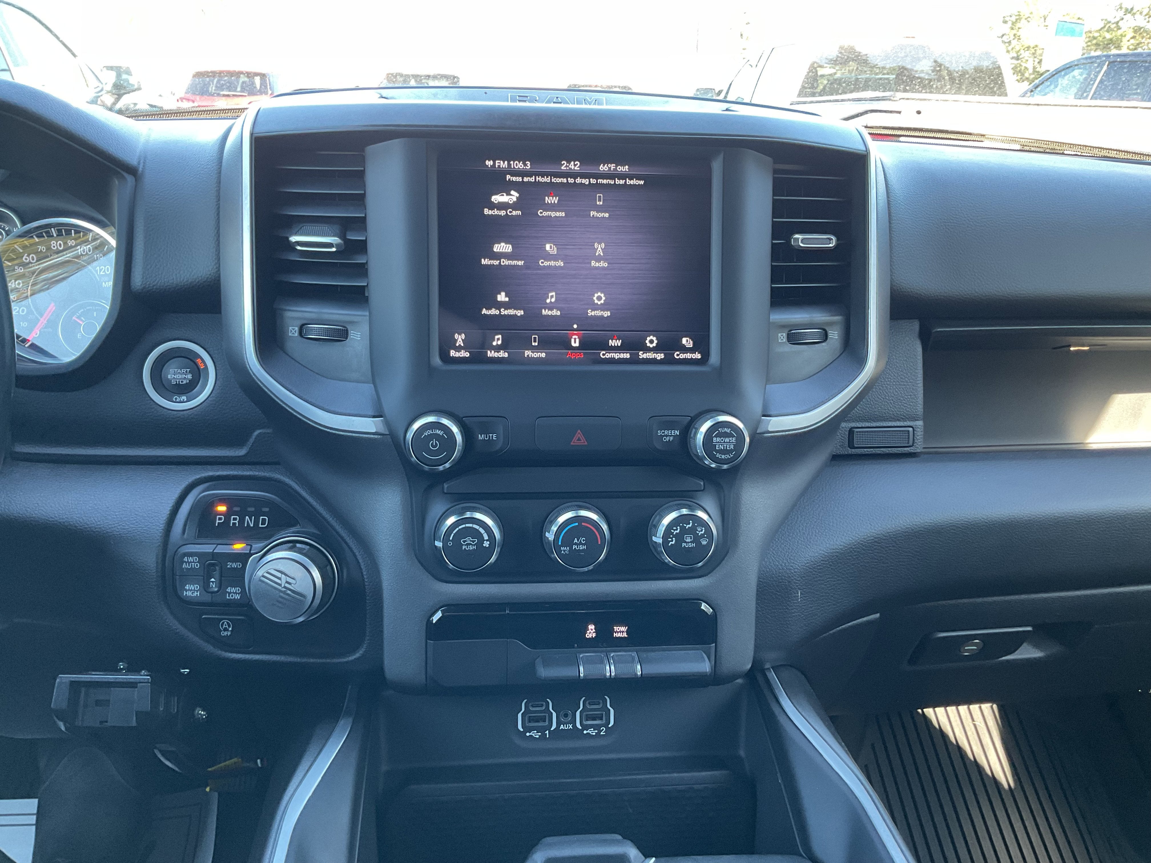 2021 RAM 1500 Big Horn Crew Cab 4x4 5'7" Box