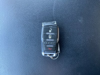 2021 RAM 1500 Big Horn Crew Cab 4x4 5'7" Box