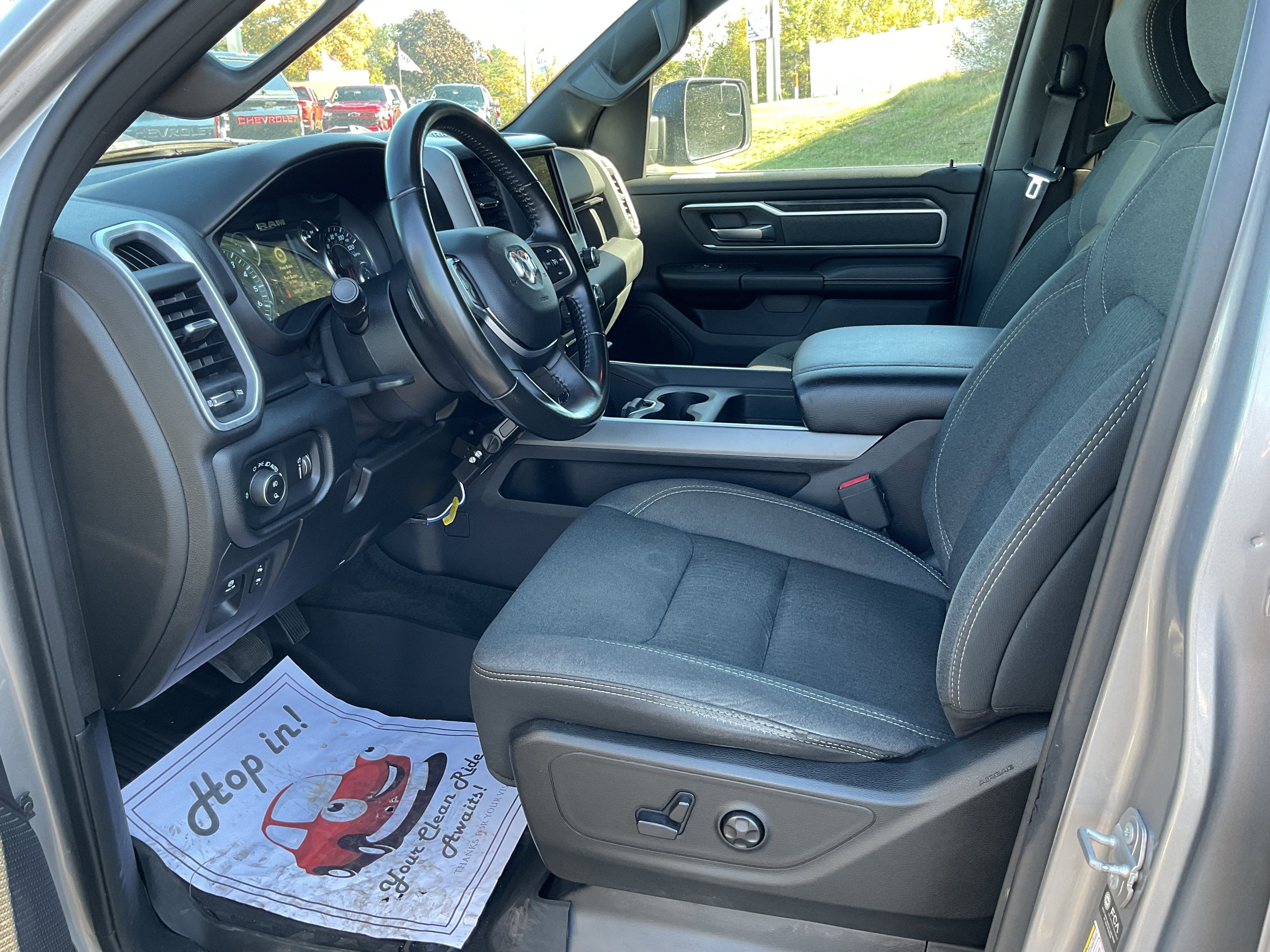 2021 RAM 1500 Big Horn Crew Cab 4x4 5'7" Box