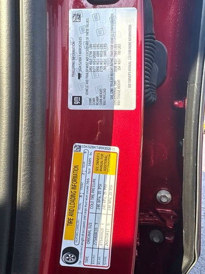 2024 GMC Yukon SLT