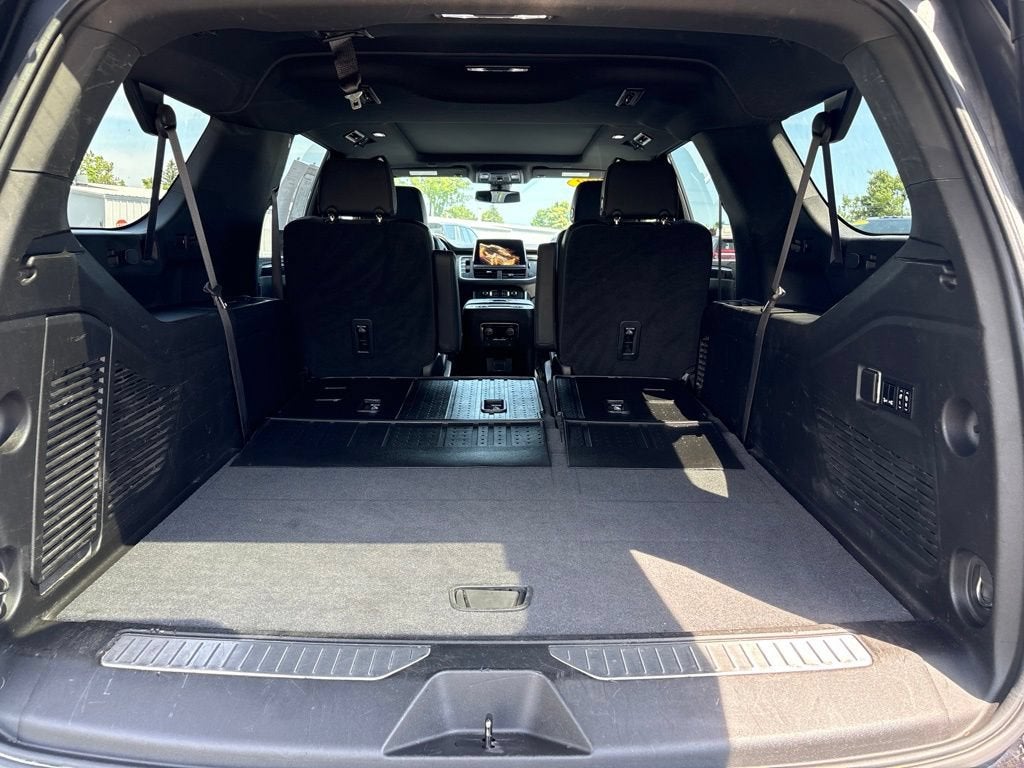 2022 Chevrolet Suburban RST