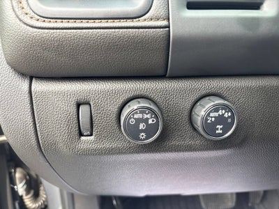 2022 GMC Canyon 4WD AT4 w/Leather