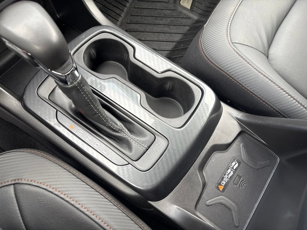 2022 GMC Canyon 4WD AT4 w/Leather