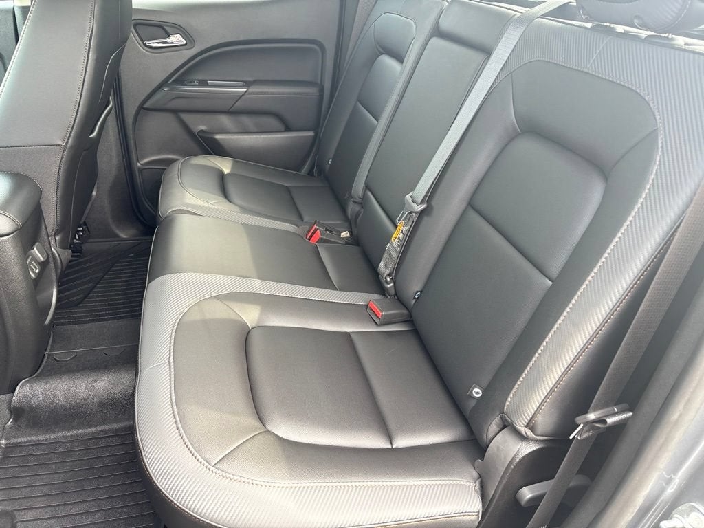2022 GMC Canyon 4WD AT4 w/Leather