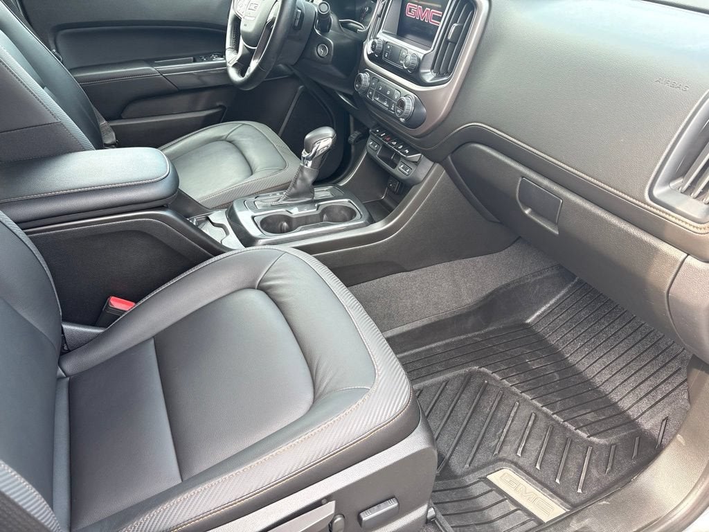 2022 GMC Canyon 4WD AT4 w/Leather