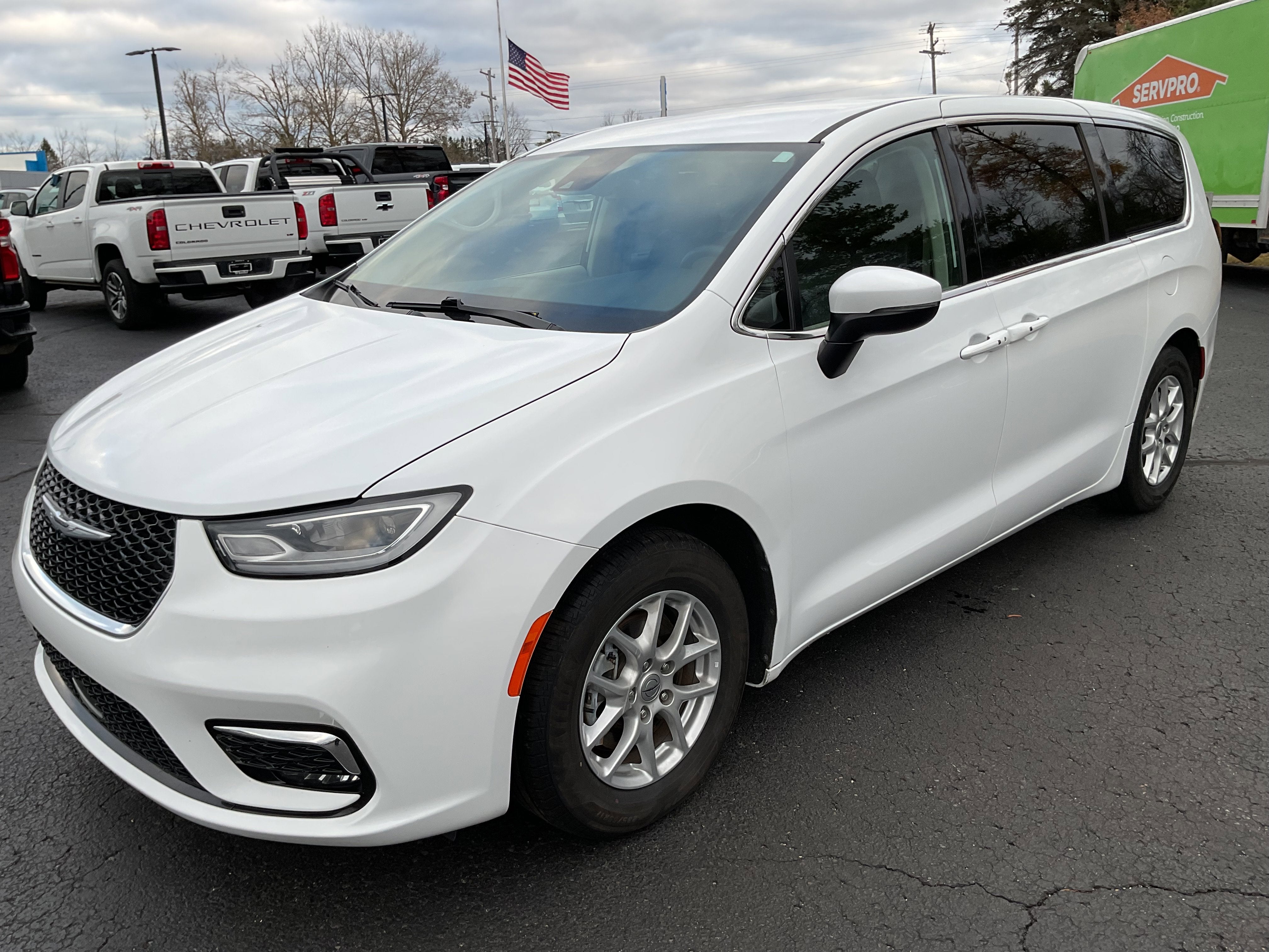 2023 Chrysler Pacifica Touring L