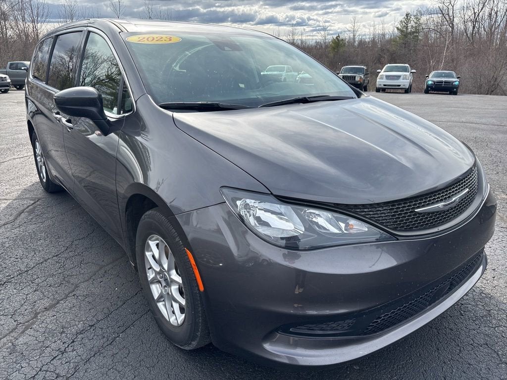 2023 Chrysler Voyager